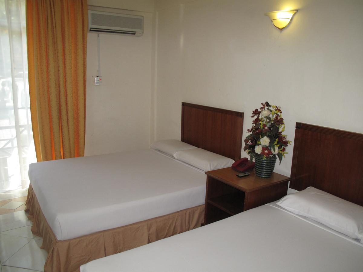 Tanjung Demong Beach Resort Kampung Kuala Besut Exterior foto