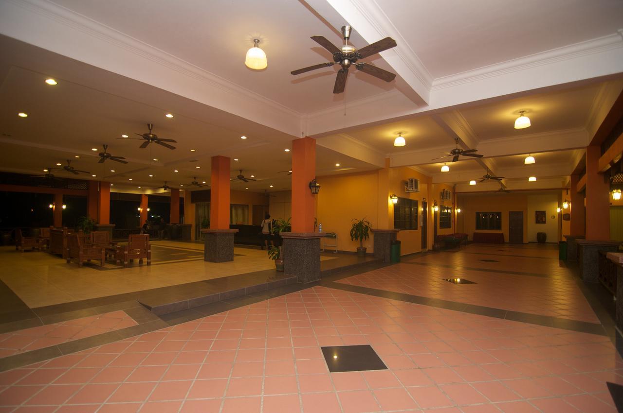Tanjung Demong Beach Resort Kampung Kuala Besut Exterior foto